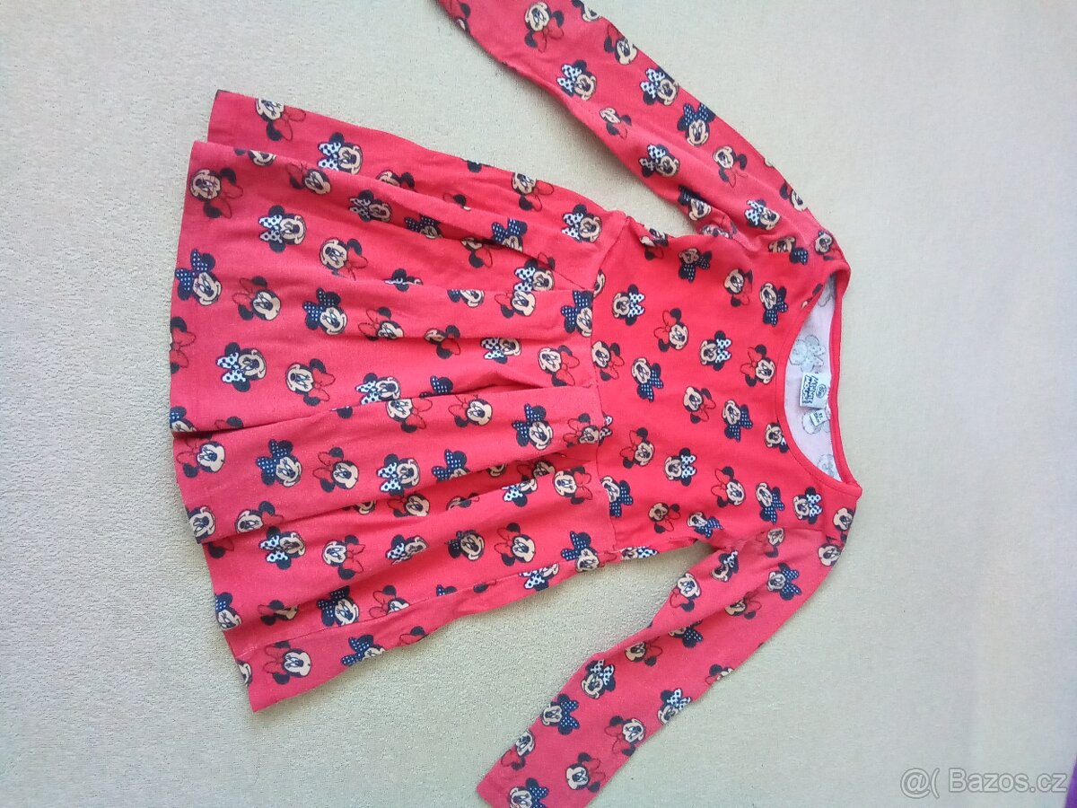 Dívčí šatičky