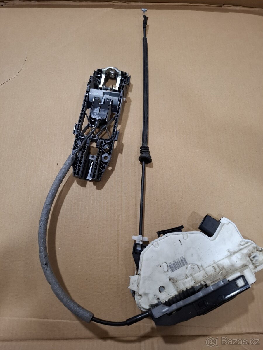 Levý přední zamek Wv Skoda Supeeb 2 II