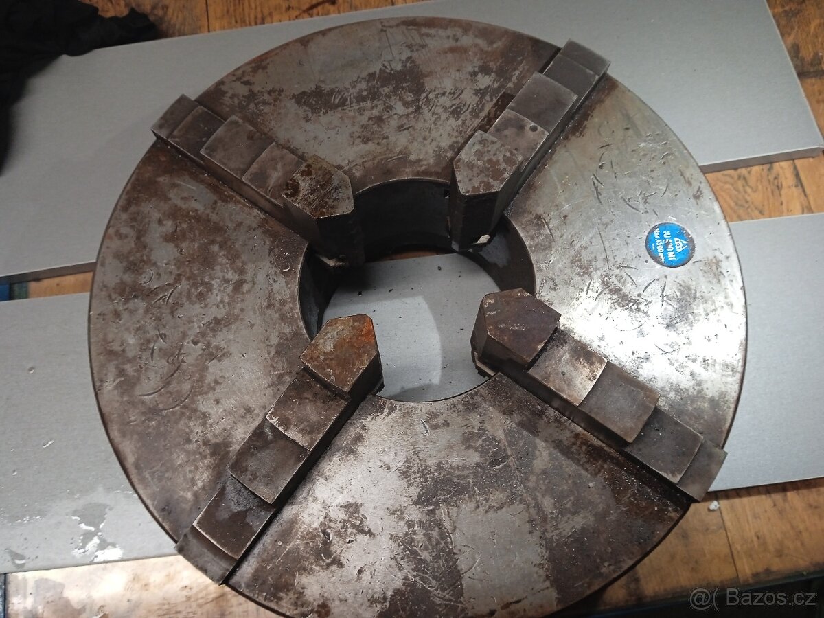 Sklíčidlo 400 k soustruhu