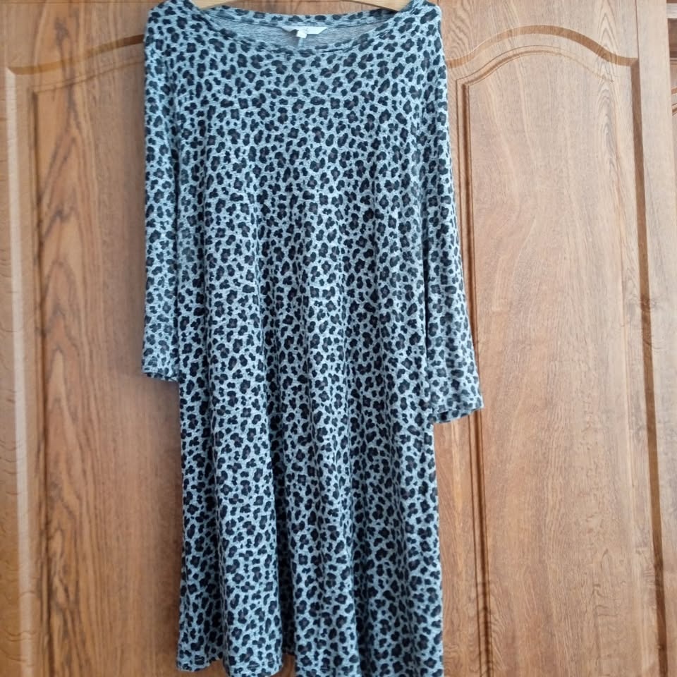 ŠATY S TŘÍČTVRTEČNÍM RUKÁVEM VEL. XL