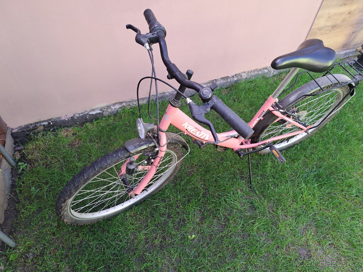 Dětské holčičí kolo