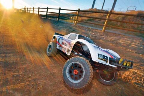 HPI Baja 5T 1:5 - RC model na benzín