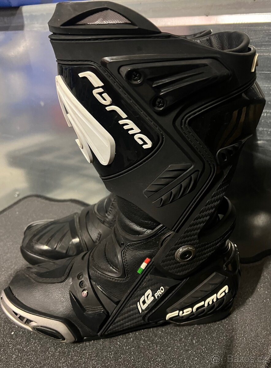 42. Moto boty FORMA ICE PRO černé 41