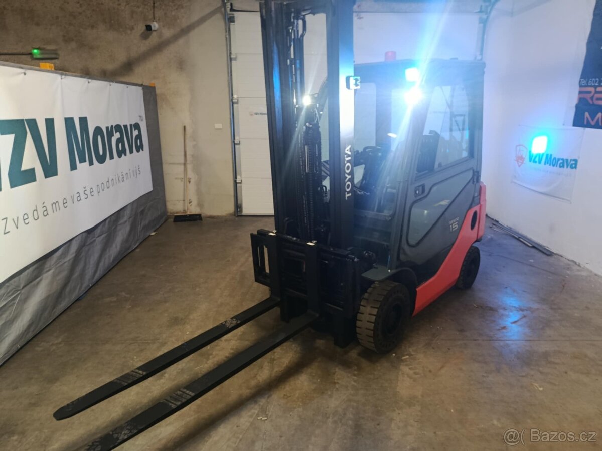 Čelni vysokozdvižný vozík Toyota 02-8FGF15