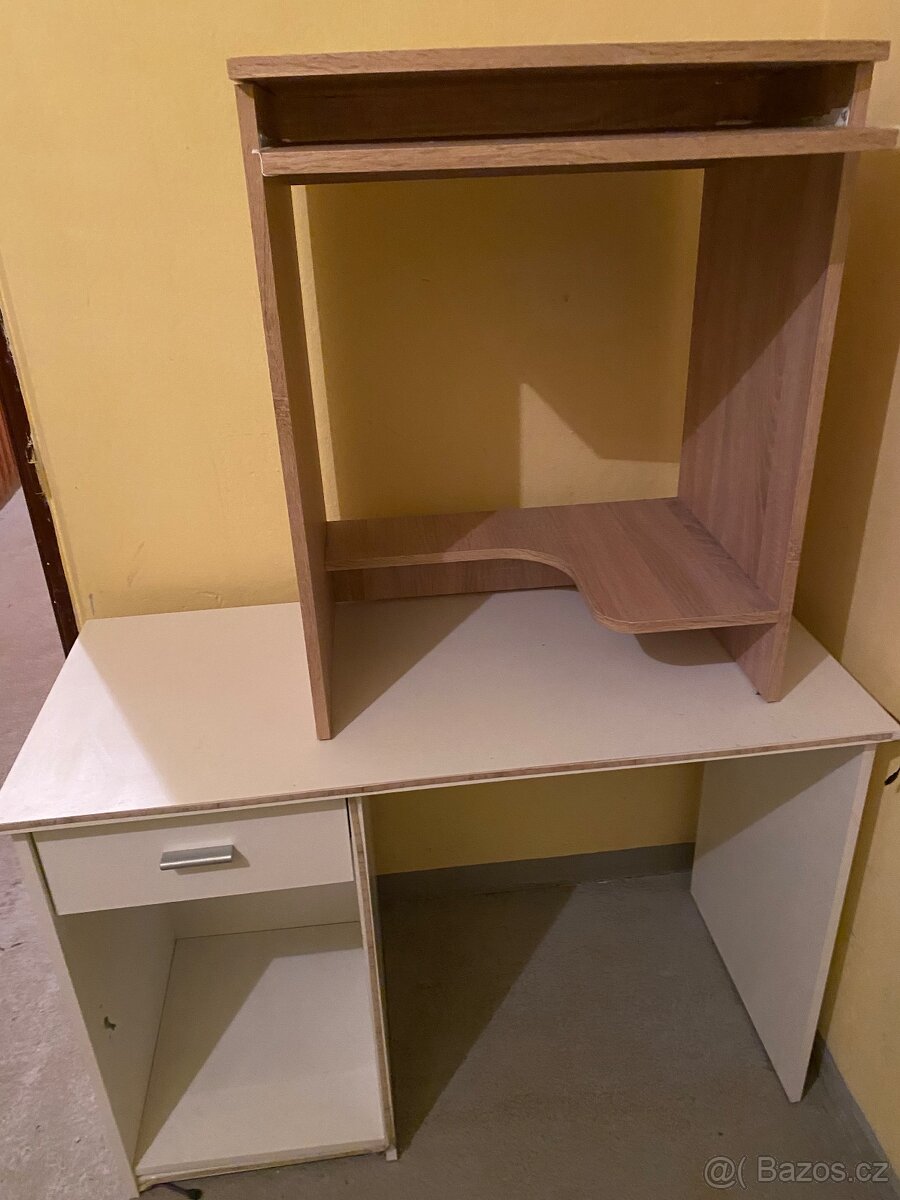 Psací a pc stůl