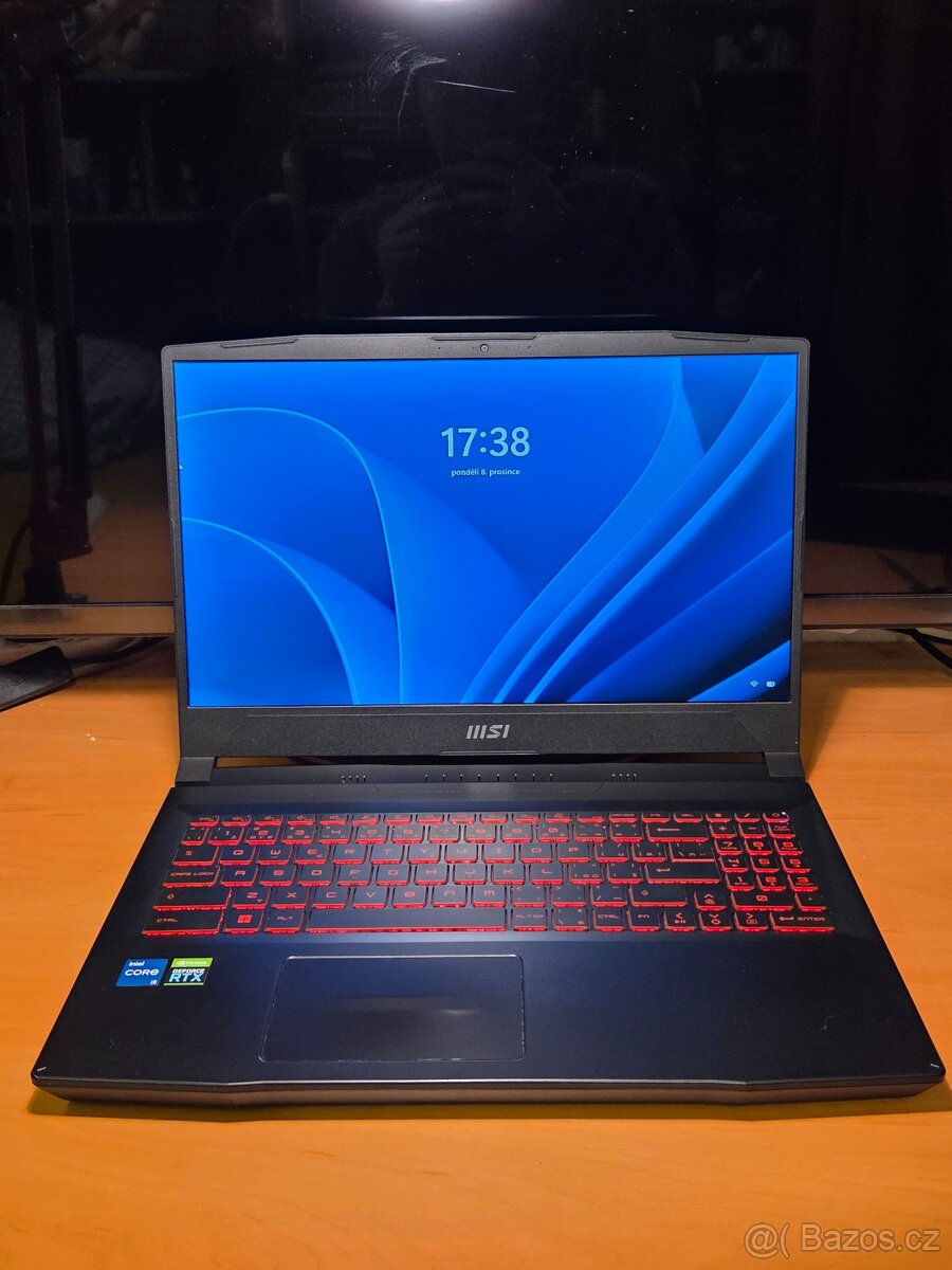 Herní notebook MSI Katana GF66 11UE