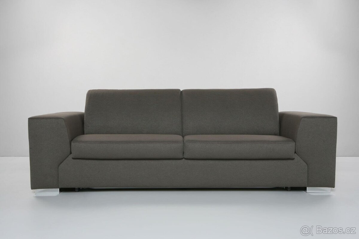 Luxusní rozkládací pohovka s matrací za 12 700 Kč