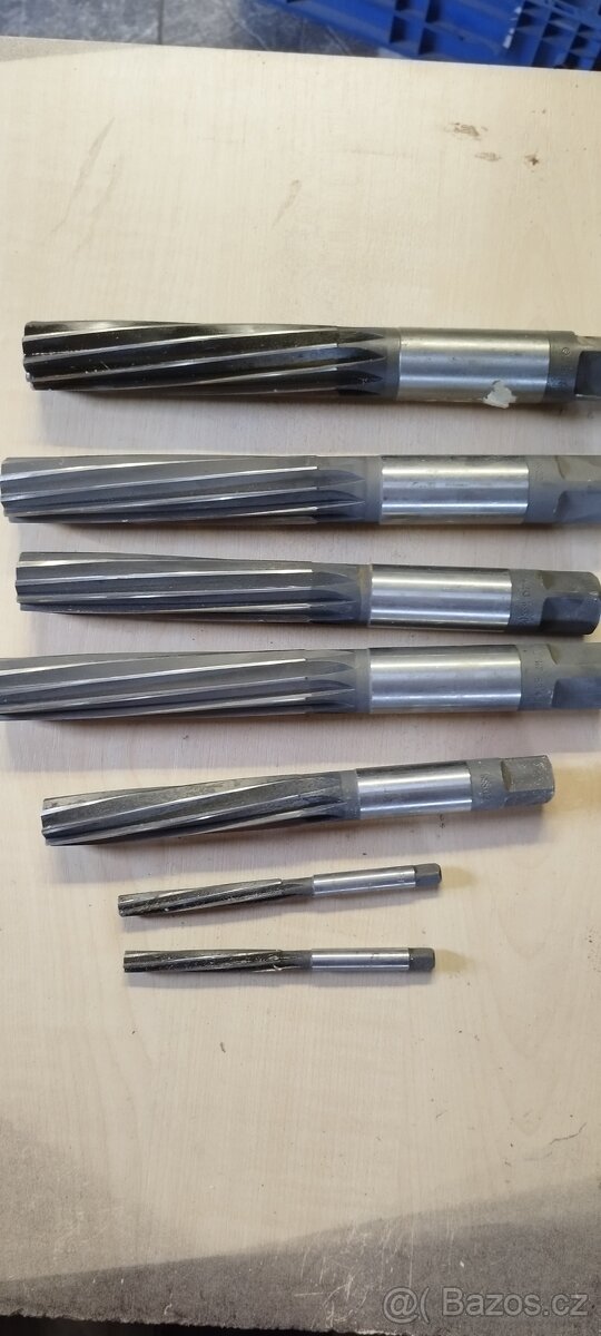 Ruční výstružník