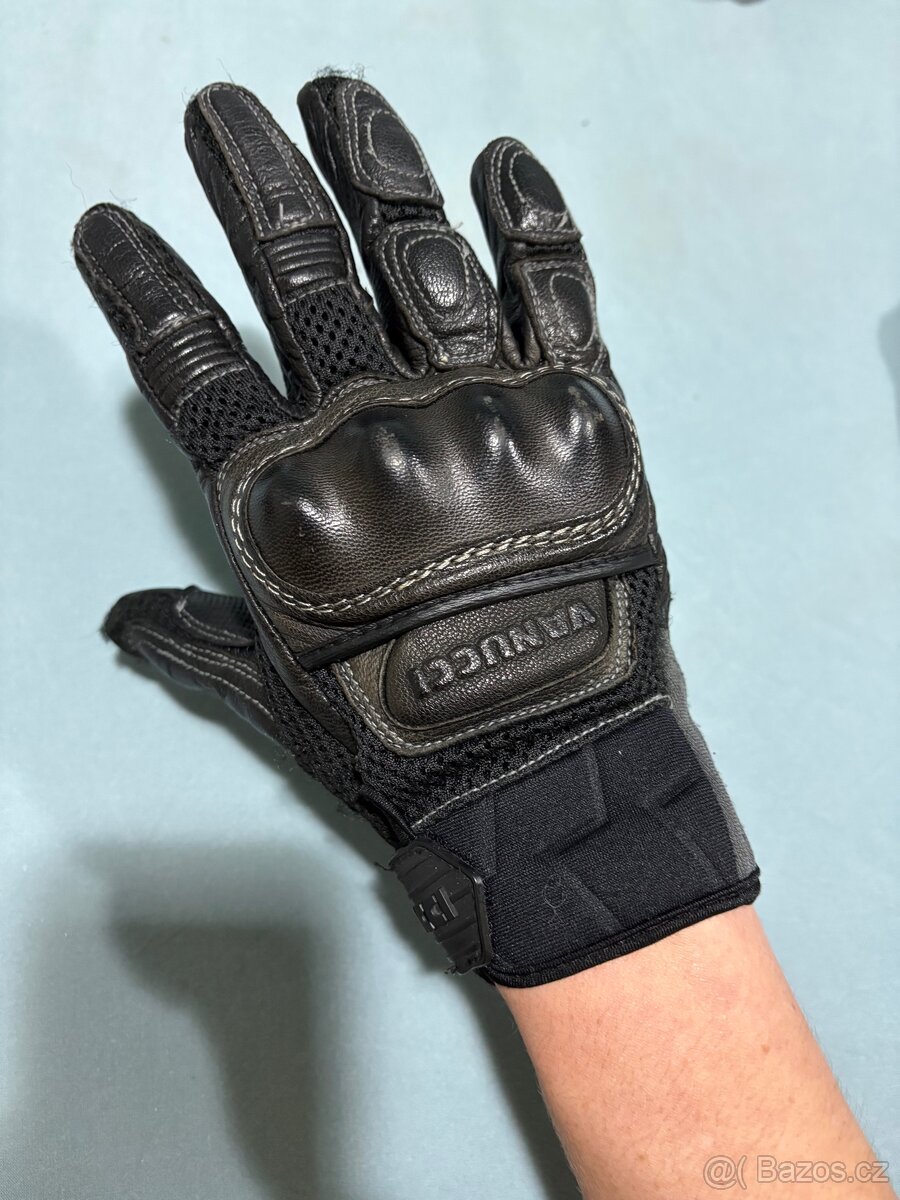 Rukavice Vanucci vel xs(odpovídá vel 7-8)