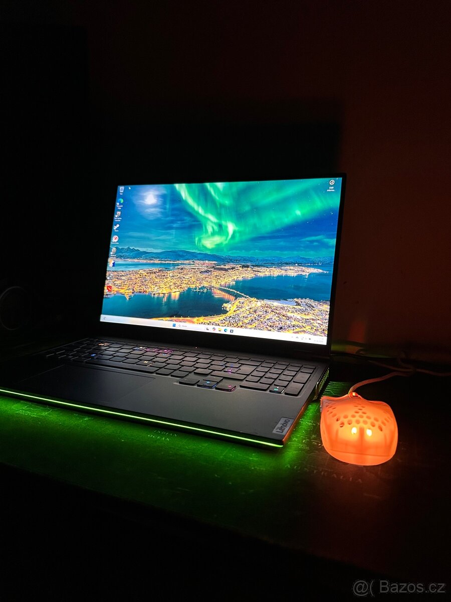 Lenovo Legion 7 RTX 3070 Ryzen 7 32gb ram 1tb ssd 2k 165hz