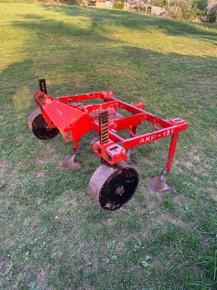 Radličkový kypřič AKP-121 na MT8-070-MINI