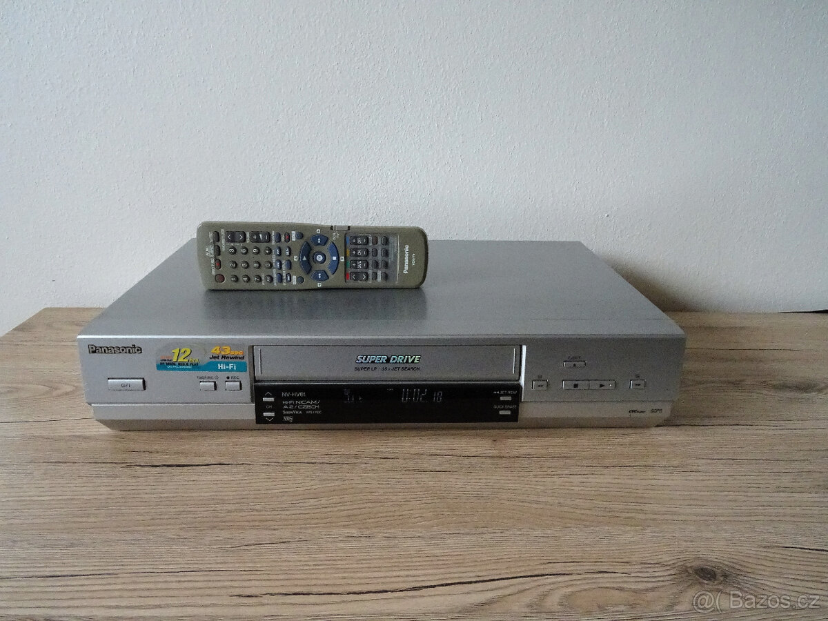 Špičkový videorekordér PANASONIC NV-HV61, 6 hlav,Hifi Stereo