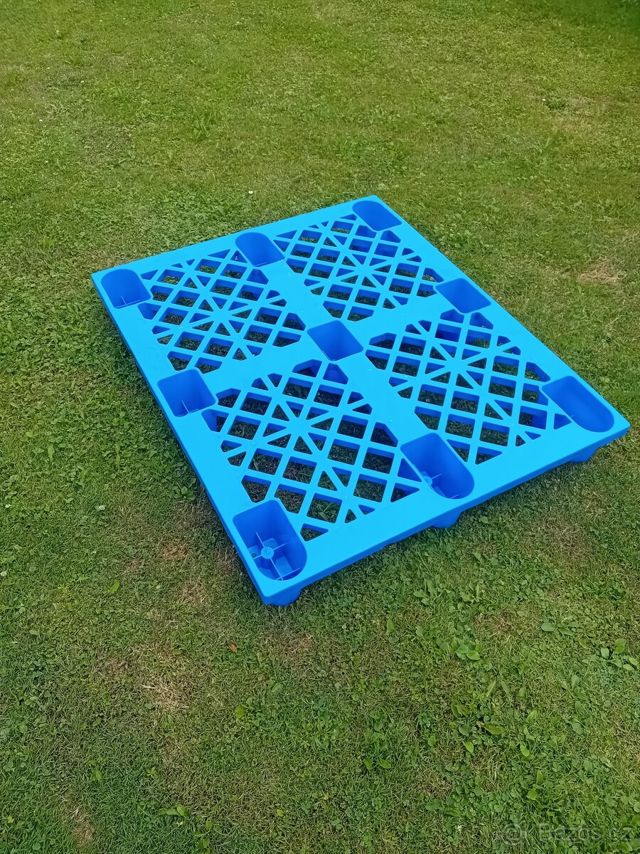Plastové palety