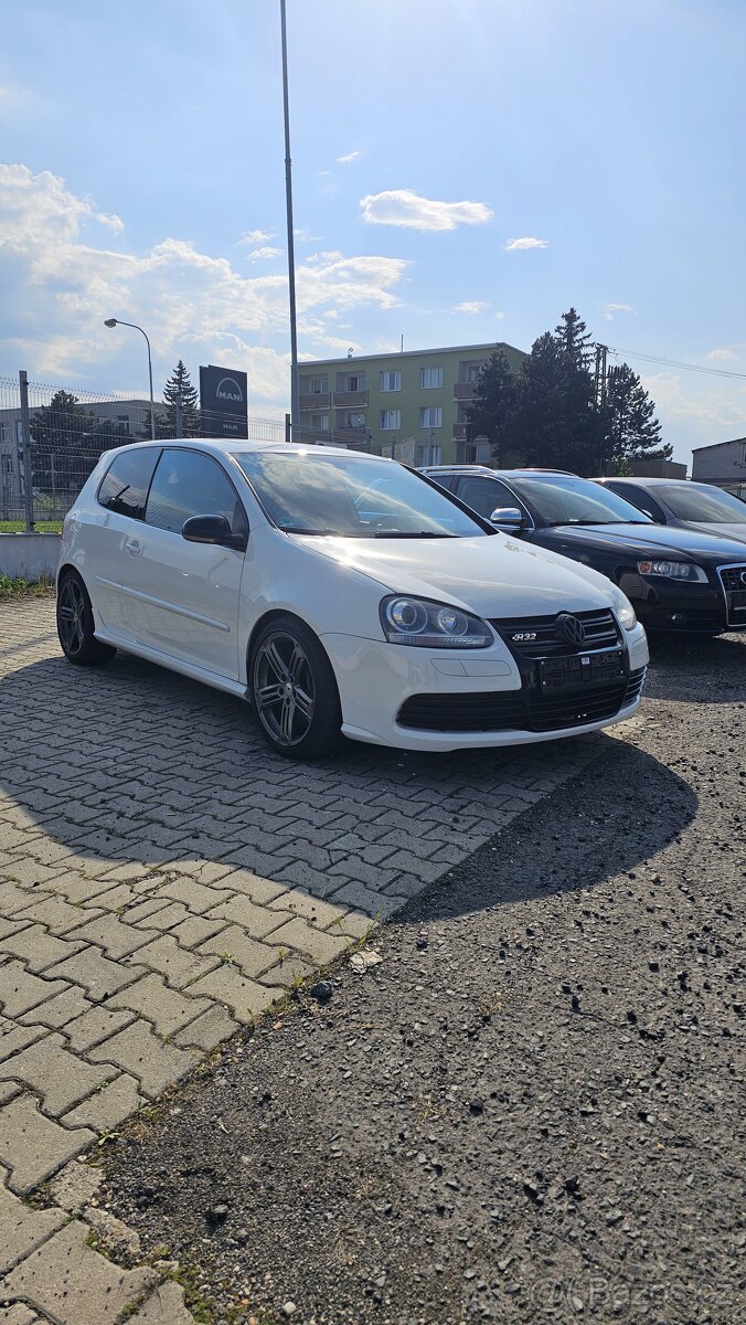 VW GOLF V R32