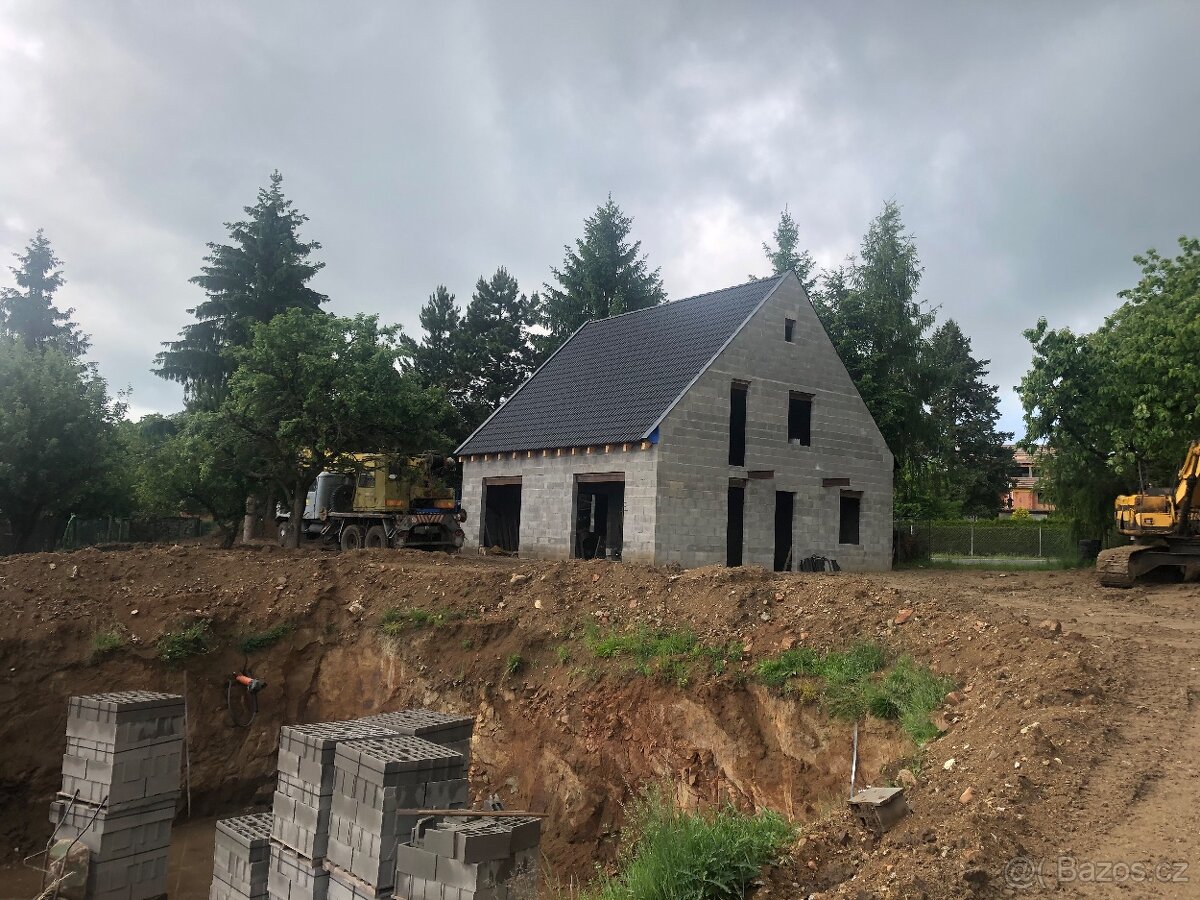 Prodám rozestavěný domek