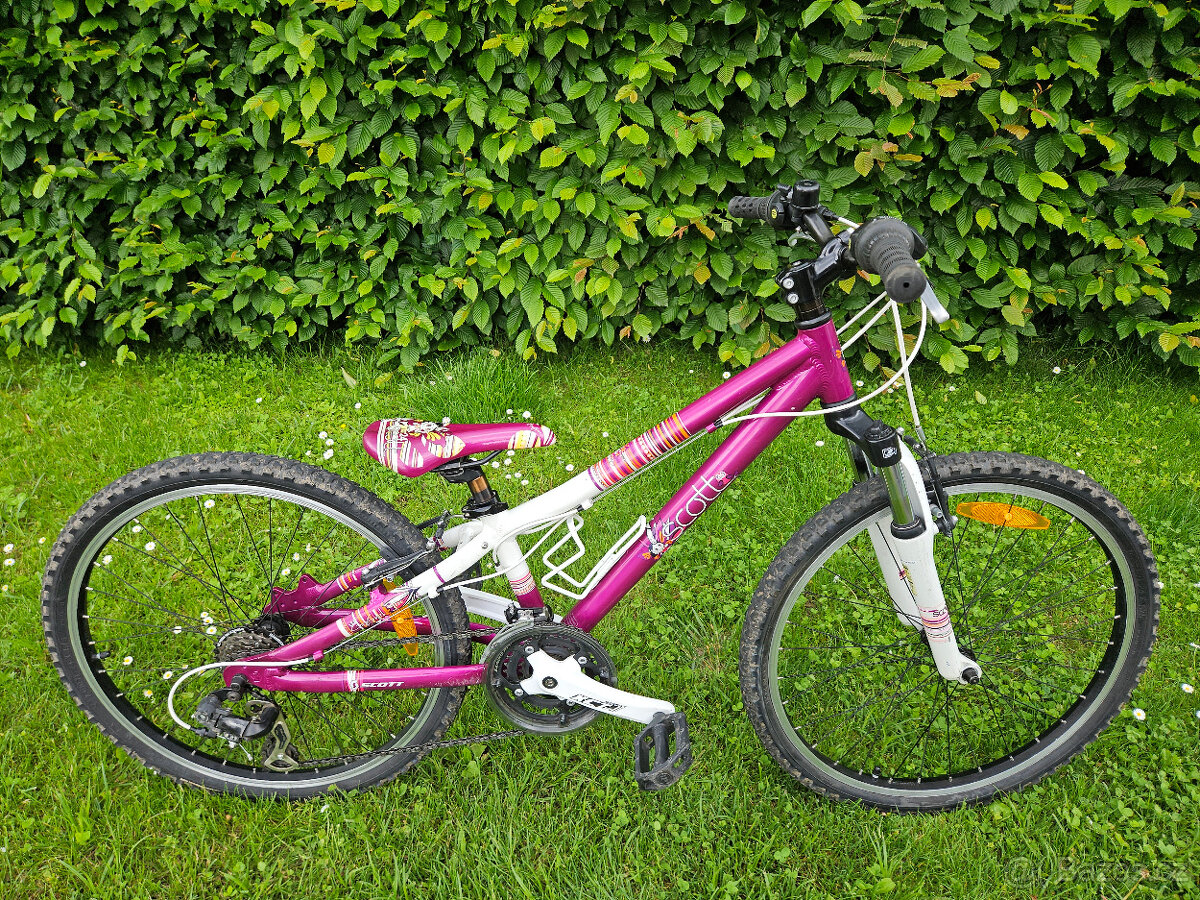 24" dívčí horské hliníkové kolo SCOTT, rám 12" od 120 cm