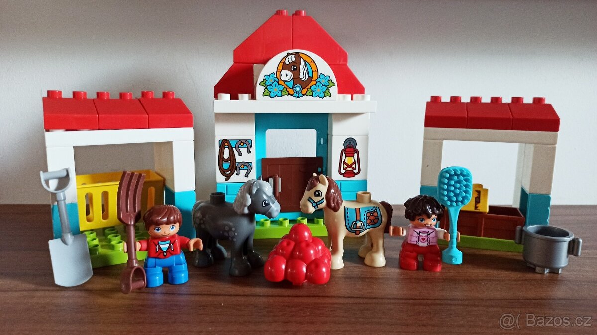 Lego Duplo 10868 stáje pro poníky