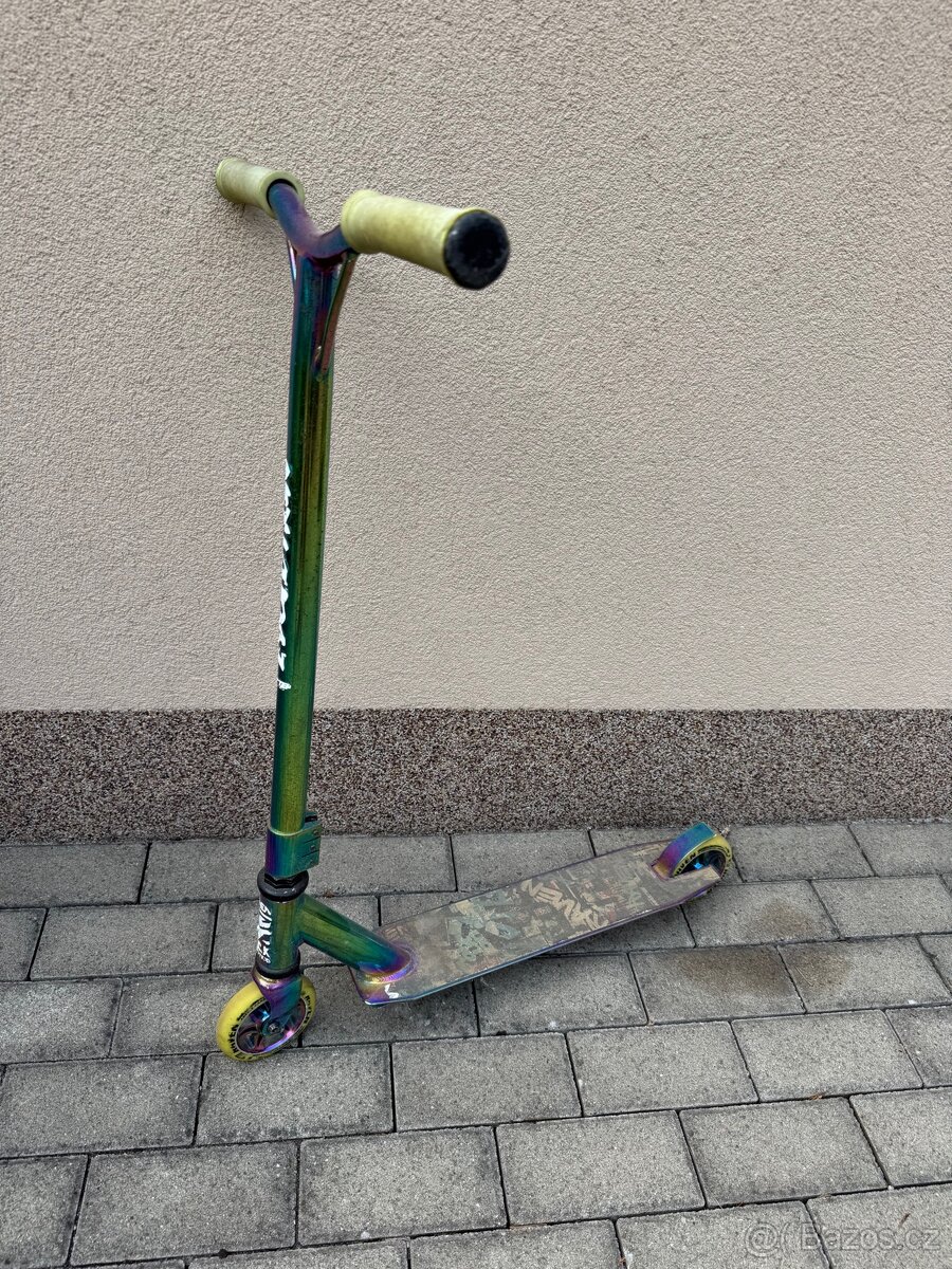Freestyle koloběžka chameleon