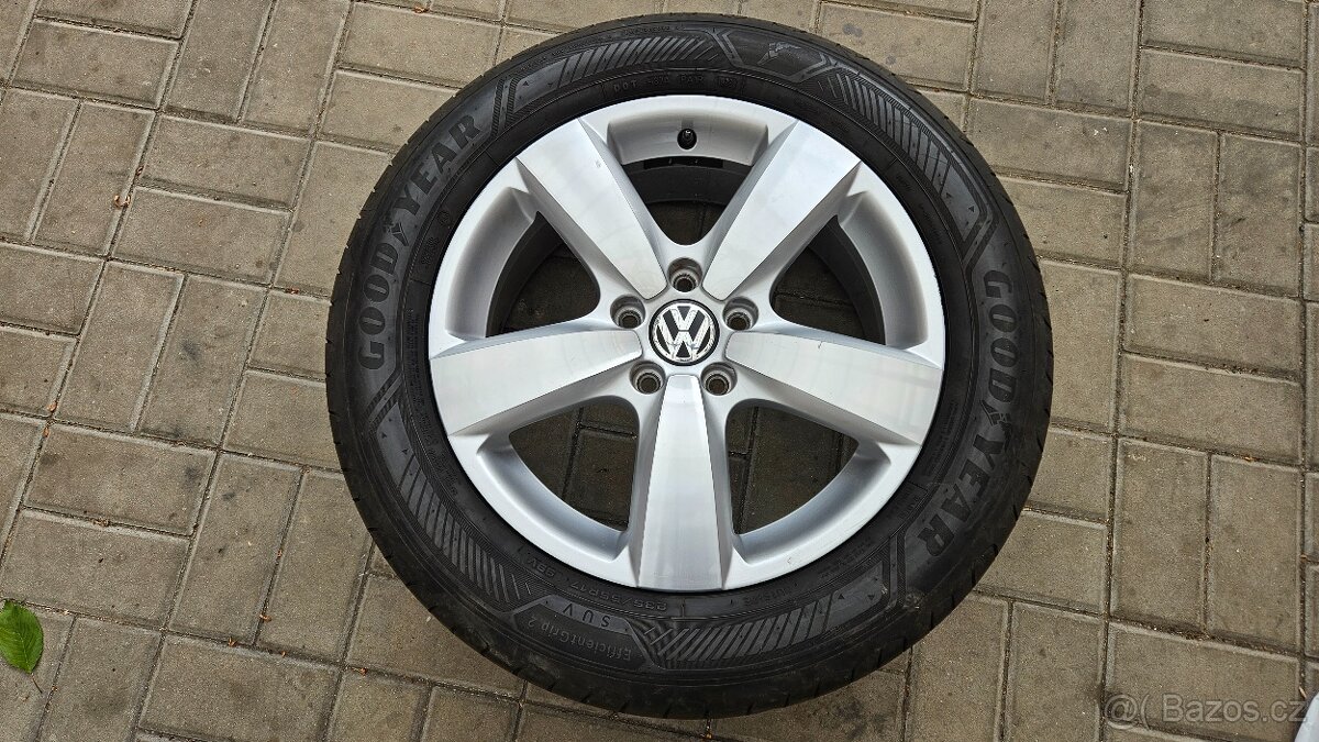 Zánovní Letní Sada Alu 5x112 235/55 R17 VW Tiguan