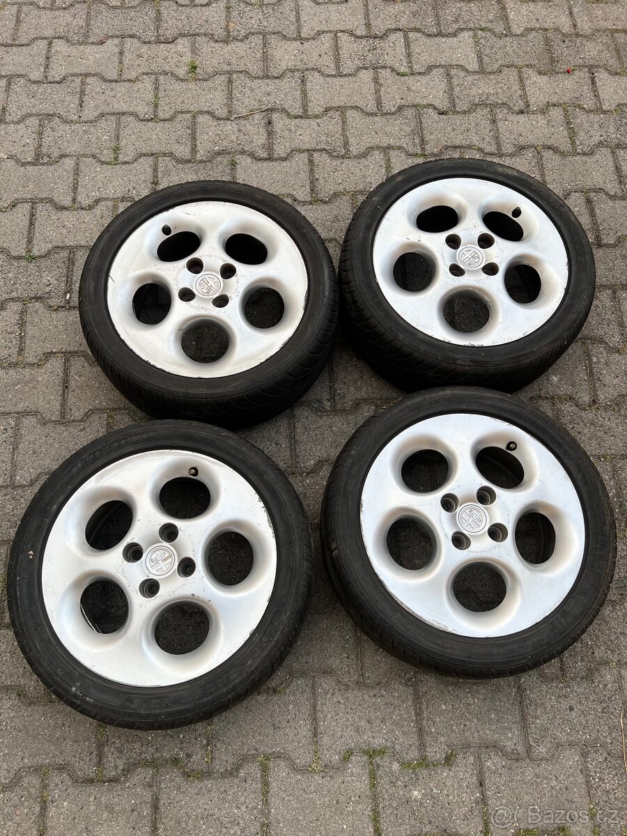 Alfa Romeo 4x98 r15