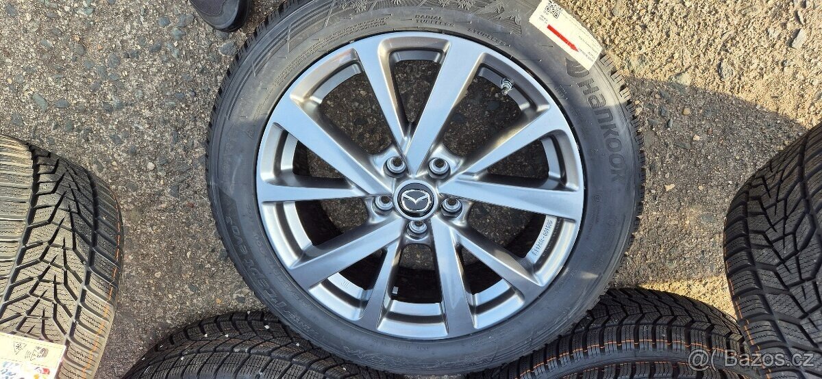 Mazda CX3 CX30 originální disky pneu 215/55 r18 Hankook Mazd
