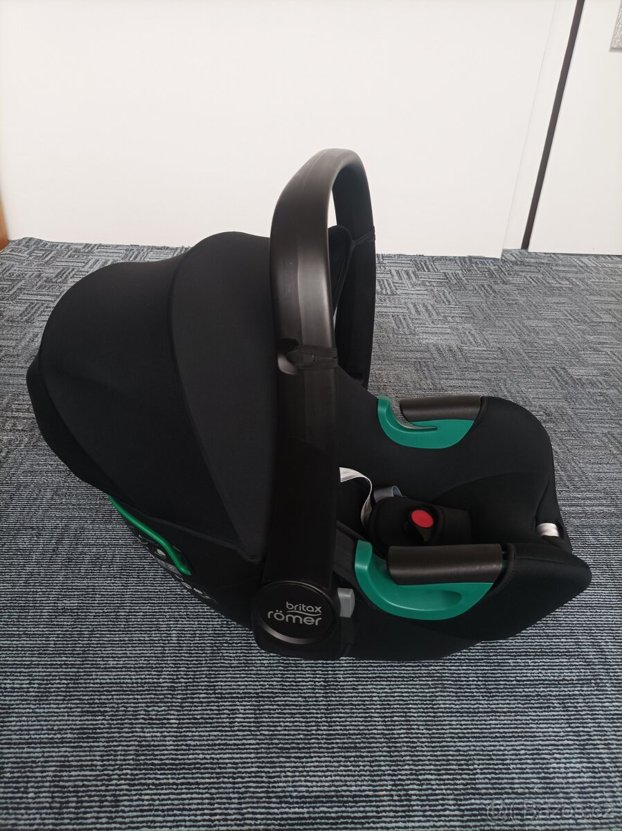 Autosedačka BRITAX RÖMER ( vajíčko )