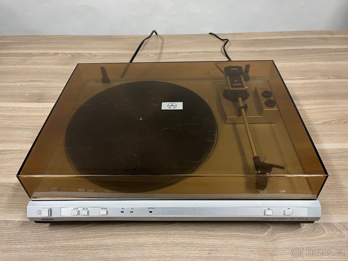 GRAMOFON TESLA MC600