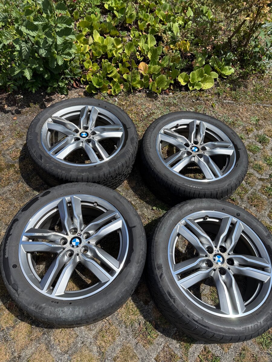 Prodám sadu zimních kol BMW na X1 model F48 2016-2022