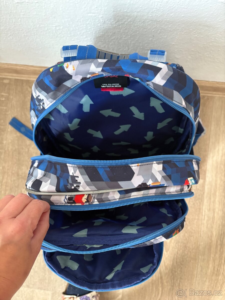 Batoh školní