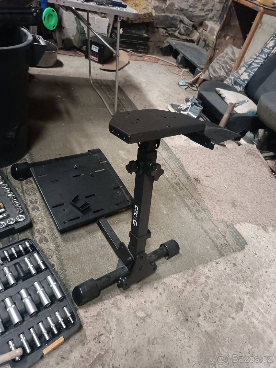 Stojan pro volant Logitech
