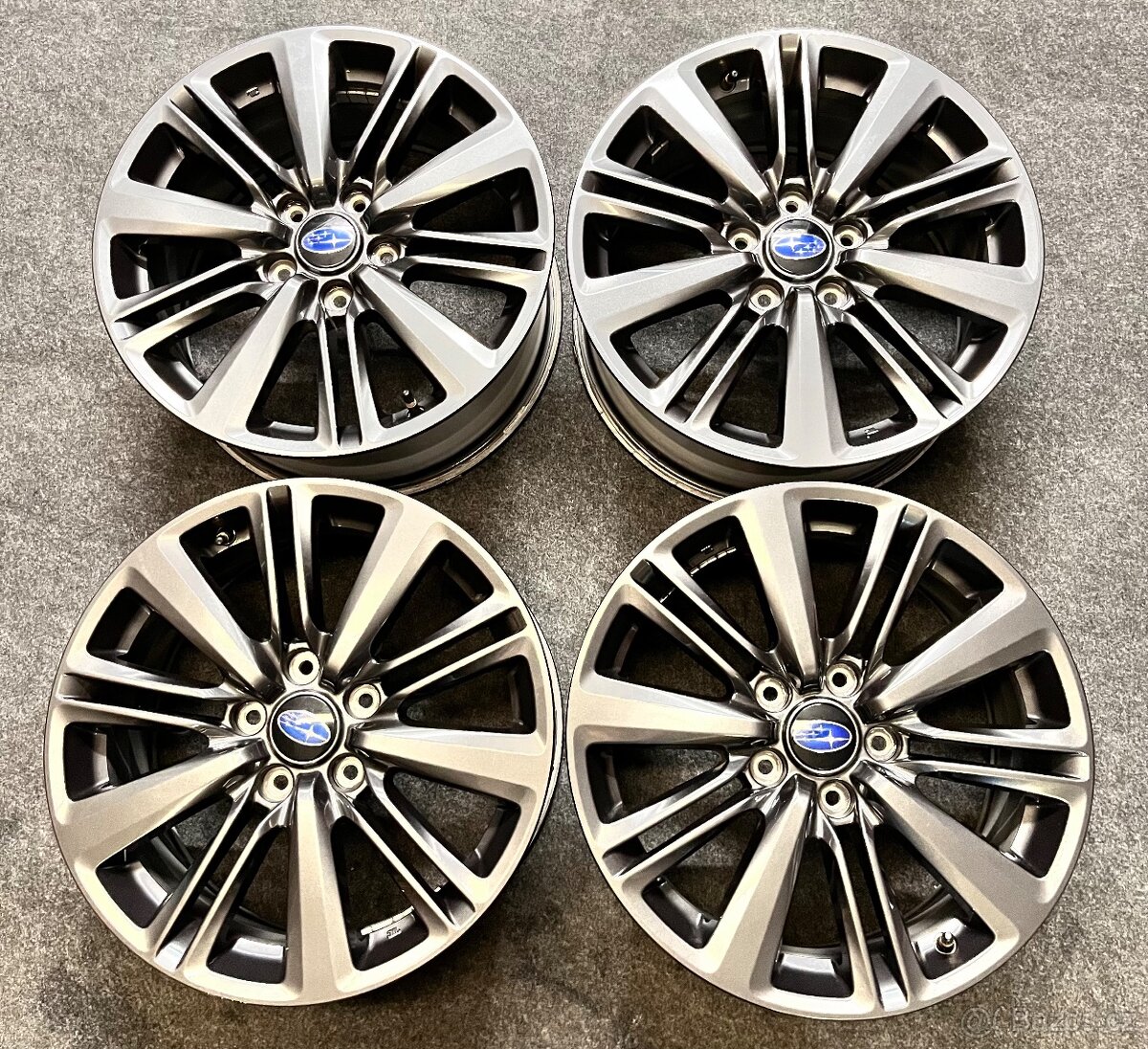 R17 Subaru WRX originál Alu disky 5x114,3