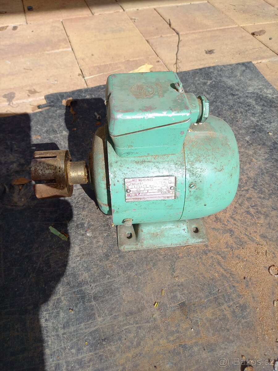 Třífázový elektromotor