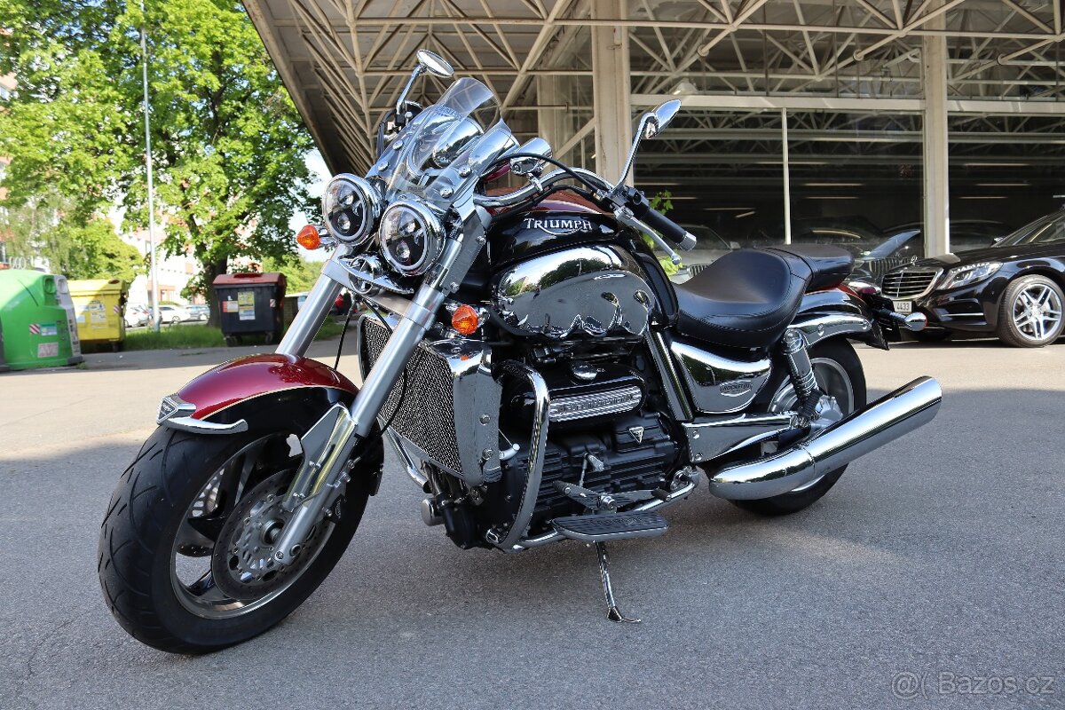 TRIUMPH ROCKET III CLASSIC