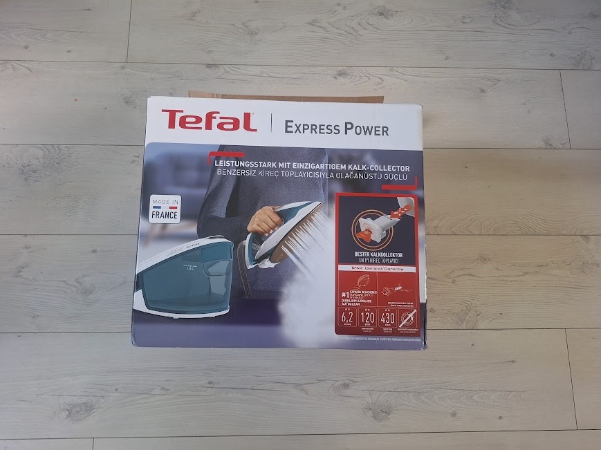 Parni žehlička Tefal Express Power SV8111