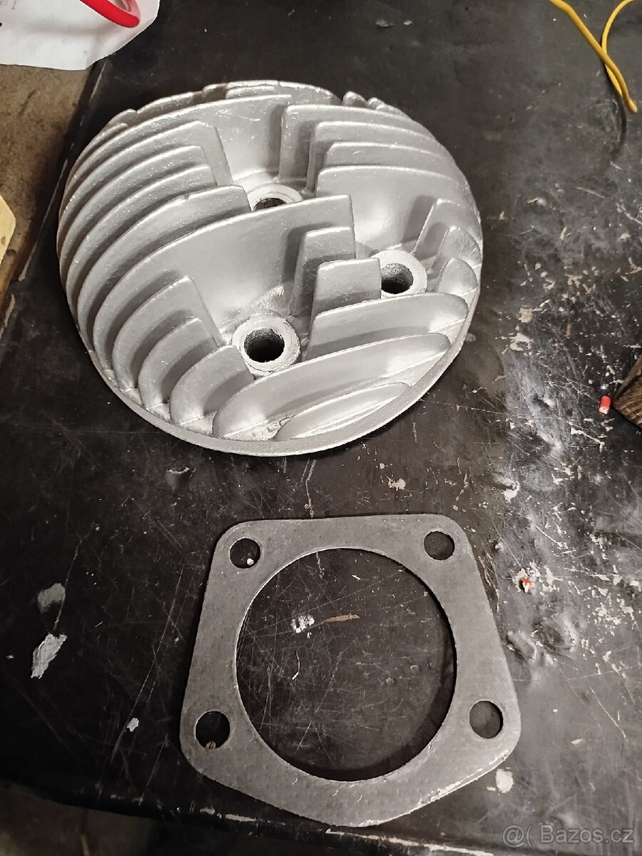 Prodám hlavu Jawa 250/353 Kývačka první typ, Jawa 250 Pérák