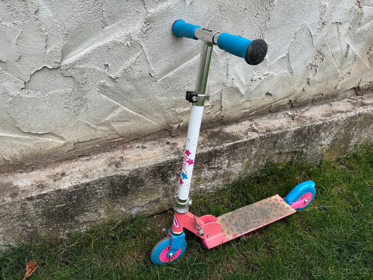 Dětská koloběžka, růžová