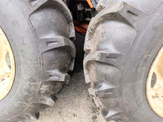 16,9-30  Dvě obutá kola Zetor Pneu nové