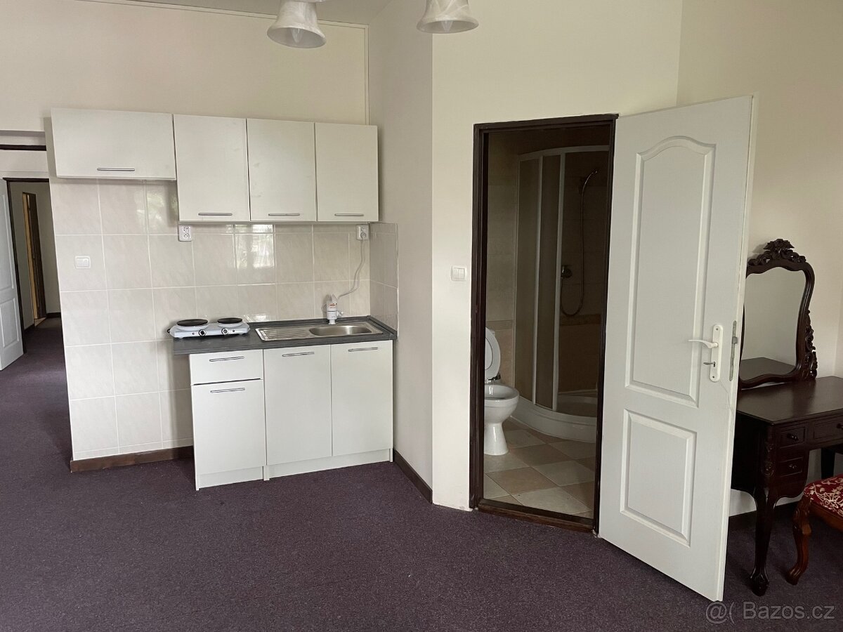 Pronájem garsonky v Trutnově