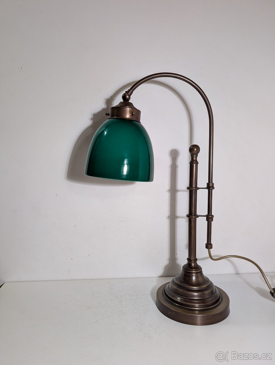 mosazná lampička, lampa, zelené stínidlo, bankéřka