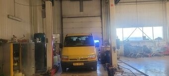 Dvousloupový bezpřejezdový zvedák