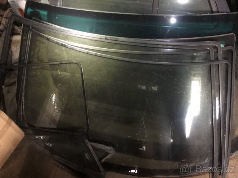 Audi A8 D2, skla, bausety