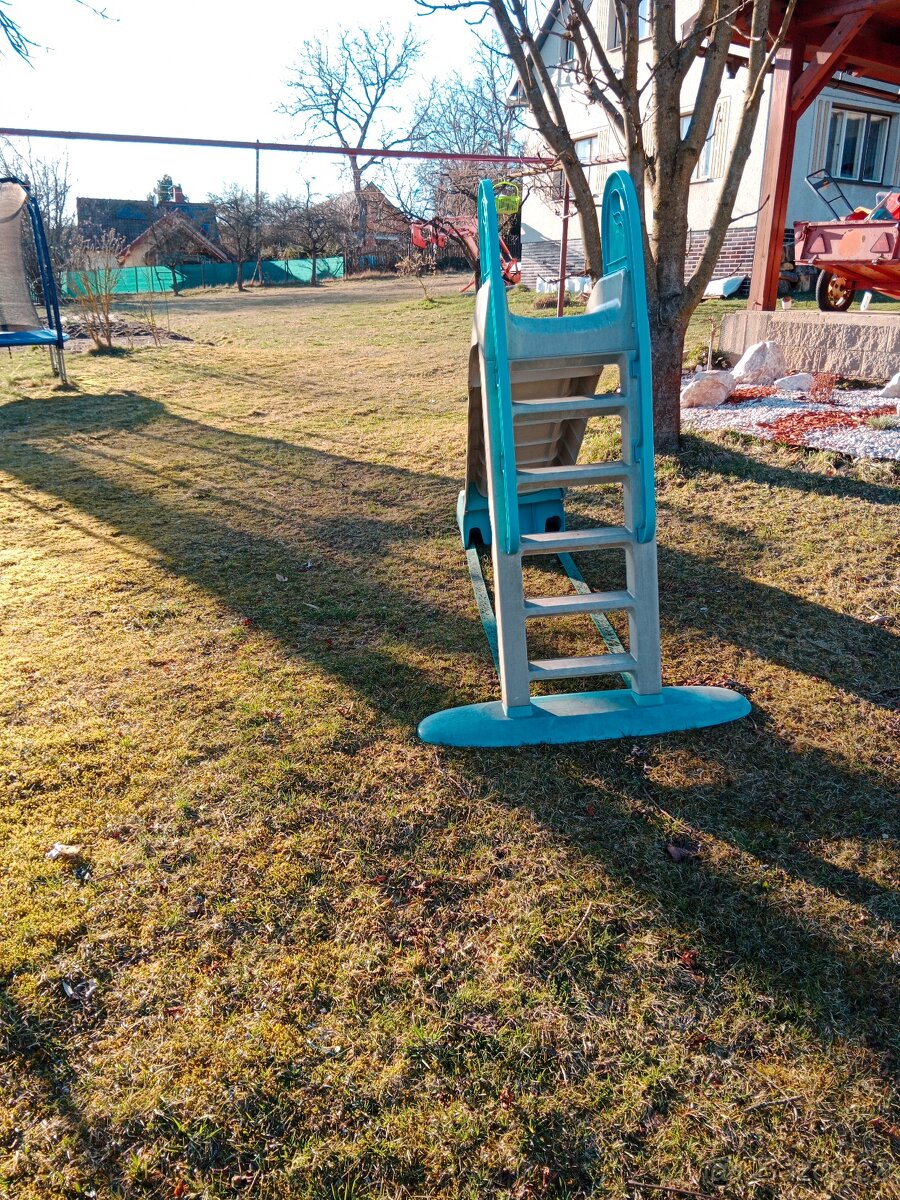 Dětská skluzavka