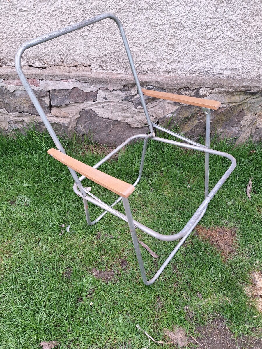 Kostra zahradniho kresla