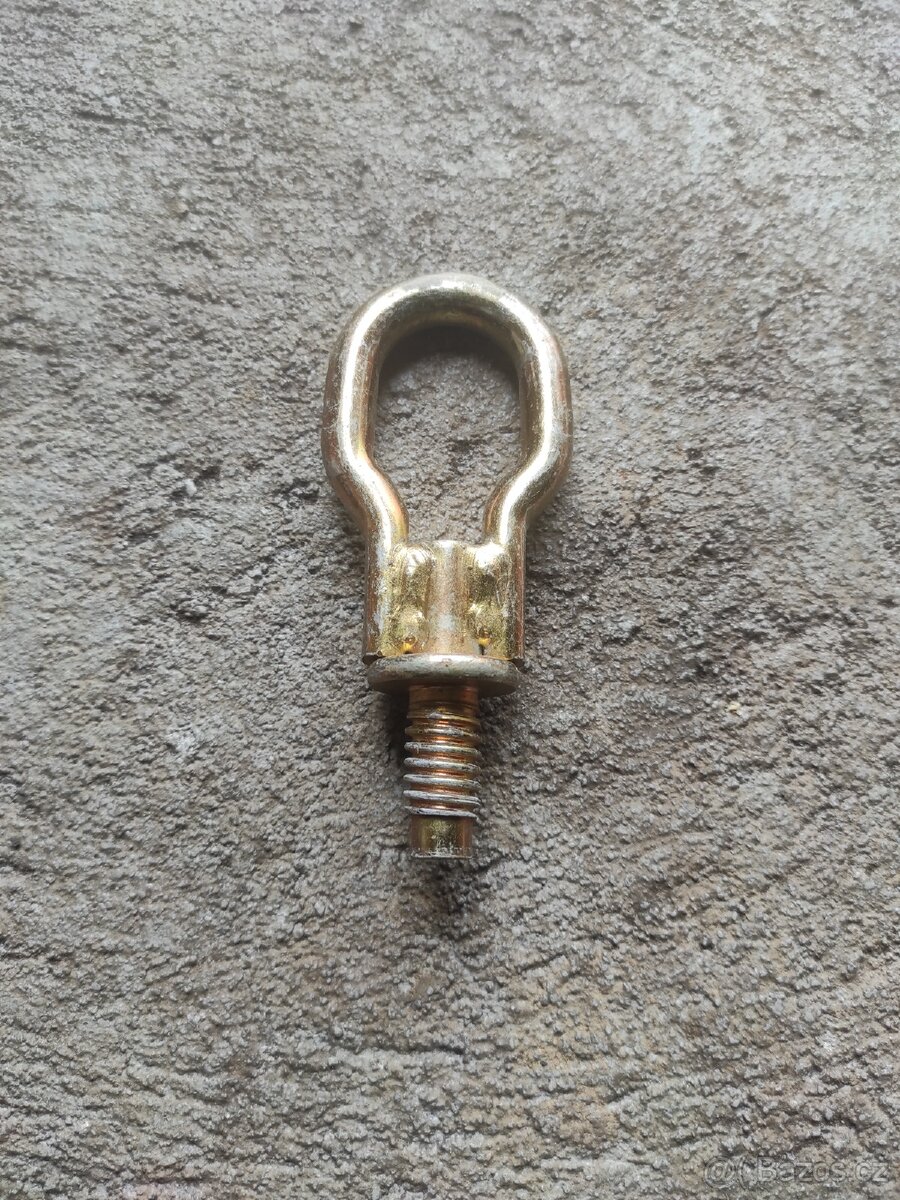 Tažné oko Ford