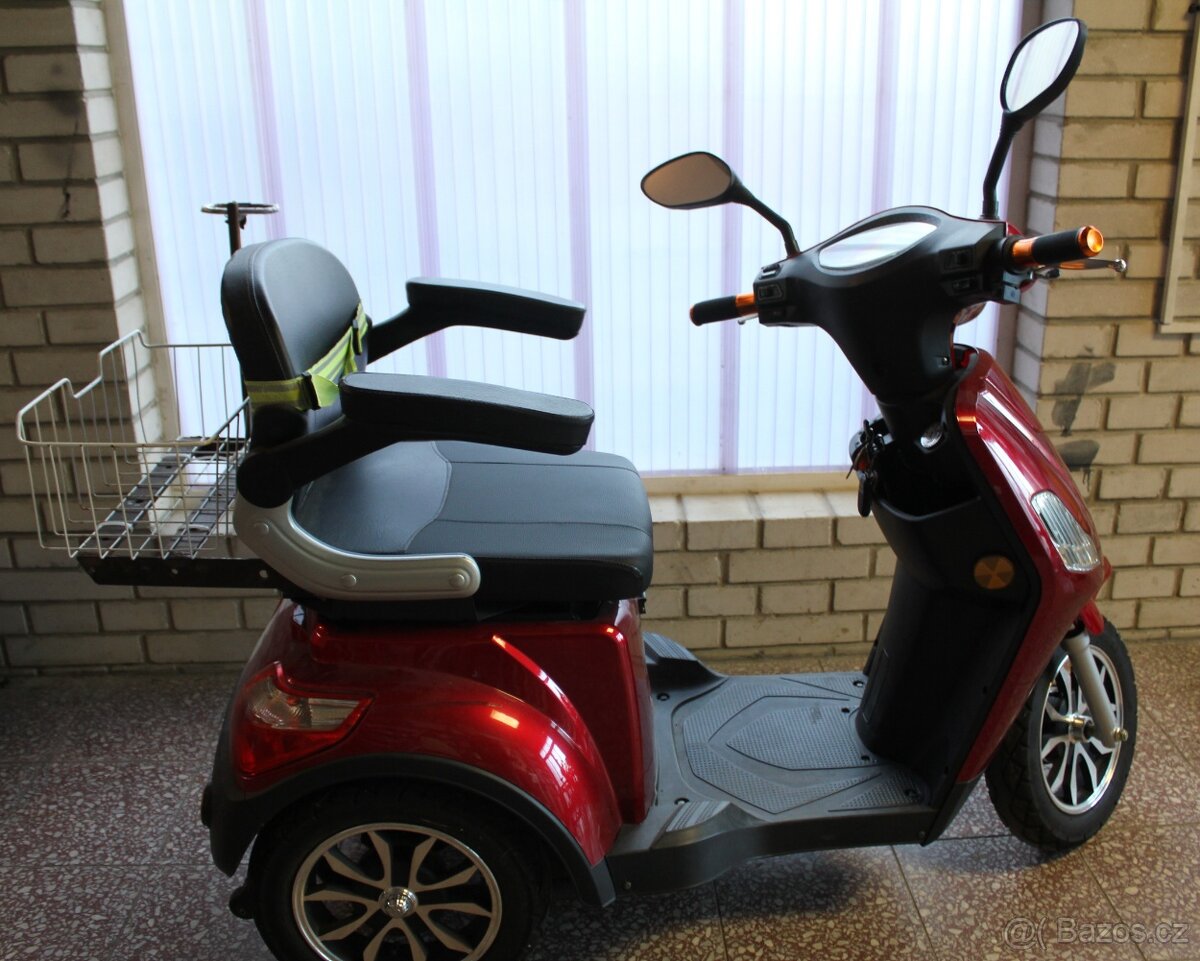 Elektrický skútr Selvo 3500