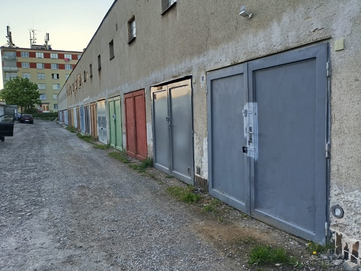 Pronajmu garáž