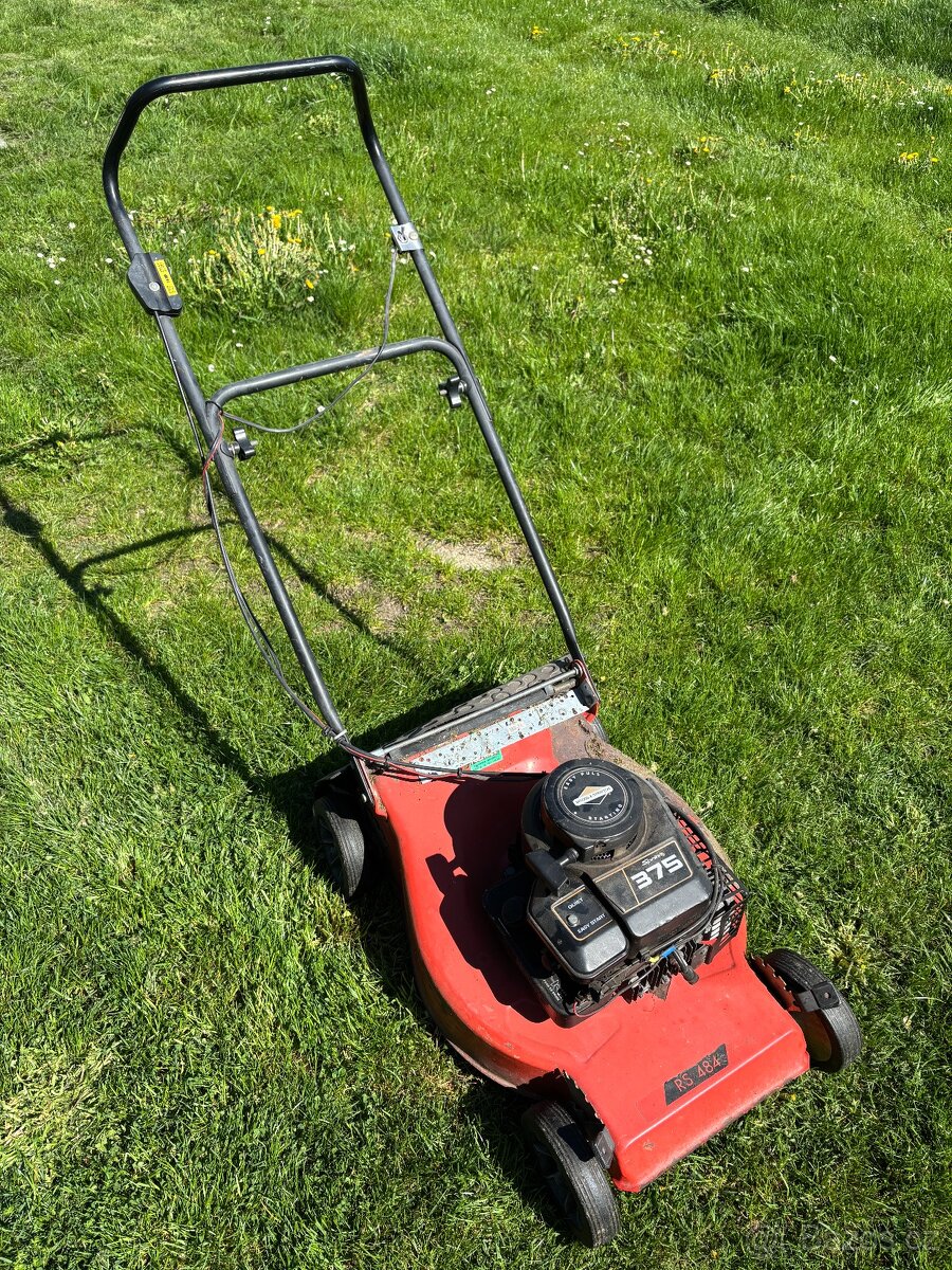 Benzínová sekačka na trávu RS 484 Briggs & Stratton
