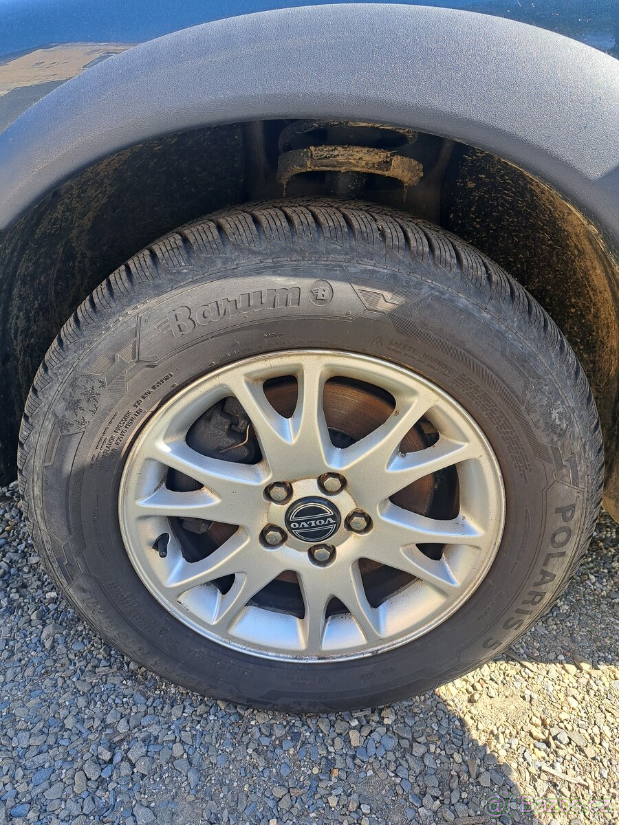 Prodám zimní pneumatiky Barum Polaris 5 215/65 R16 HXL