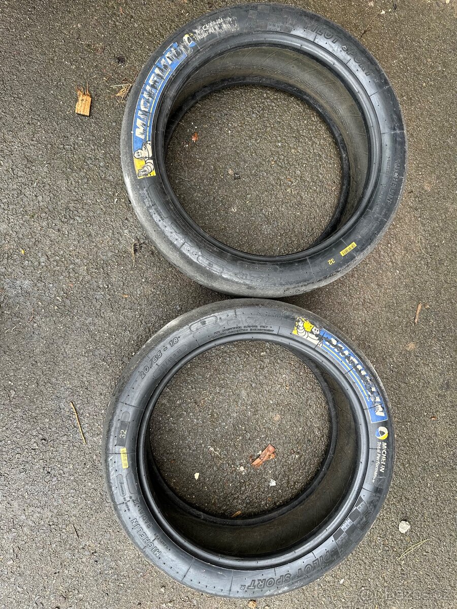 Rally pneu Michelin 32 tvrdá směs 20/65 R18 sada 2ks