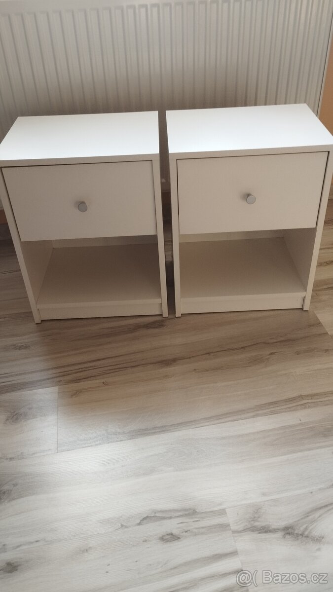 Noční stolek